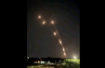 ロケット弾130発射、イスラエルが攻撃されるも防空システム「アイアンドーム」で迎撃